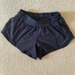 Lululemon Hotty Hot Short 2.5"